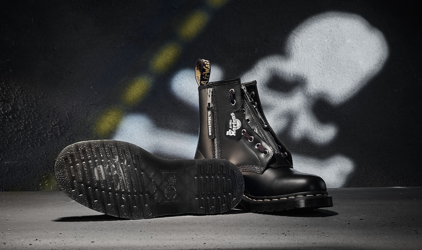 DR. MARTENS X MASTERMIND WORLD