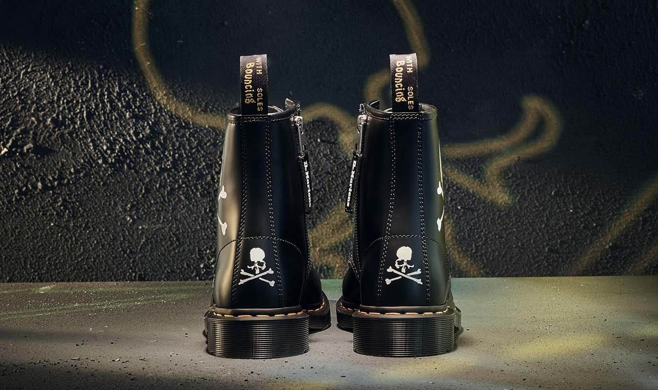 DR. MARTENS X MASTERMIND WORLD