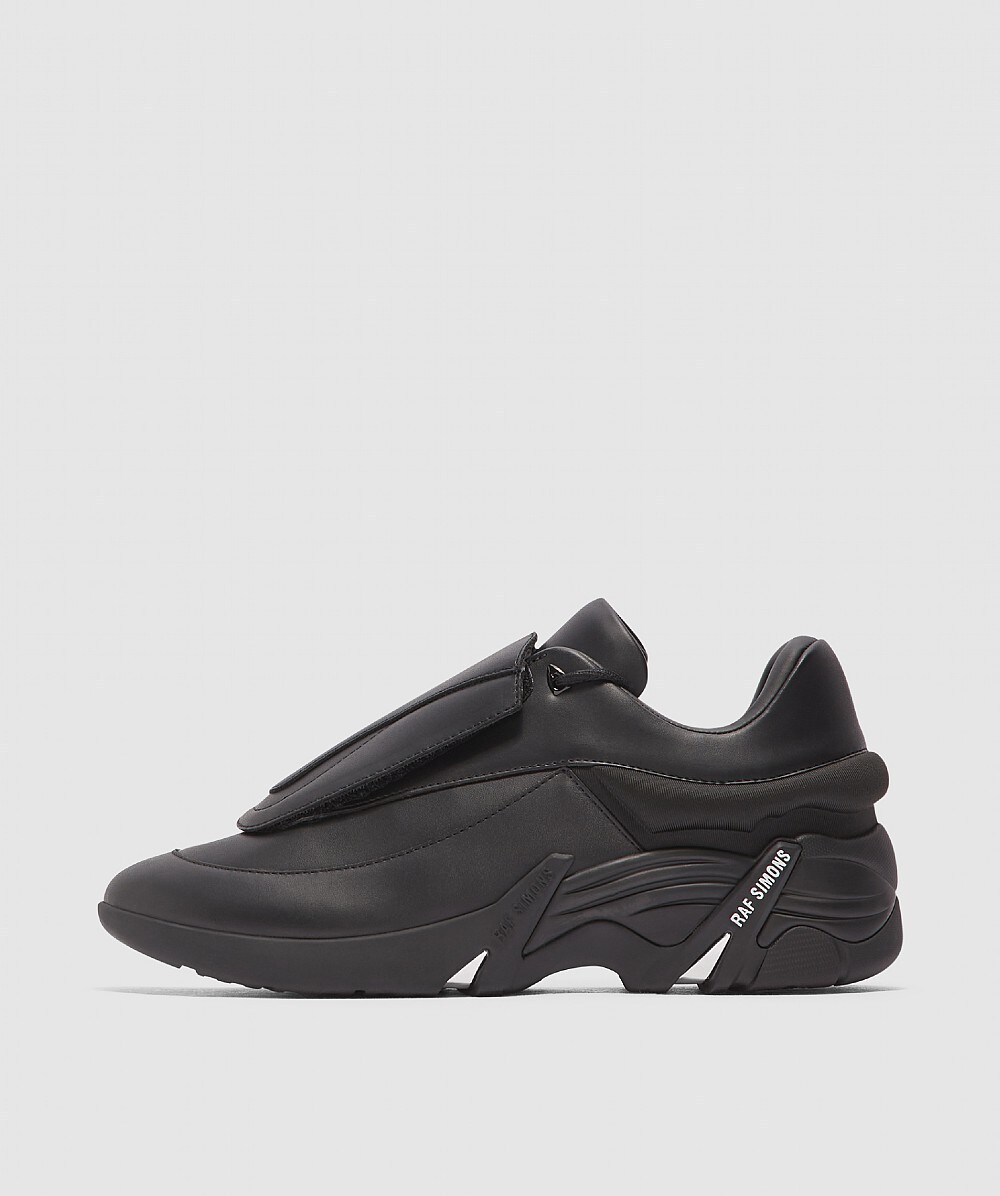 Raf Simons Antei runner sneaker | BLACK | SEVENSTORE