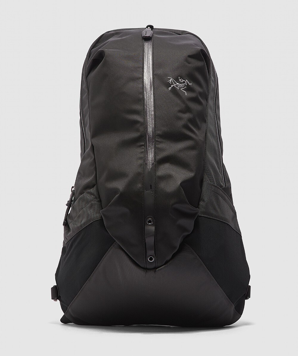 ARC'TERYX ARRO 22 BACKPACK CARBON SEVENSTORE