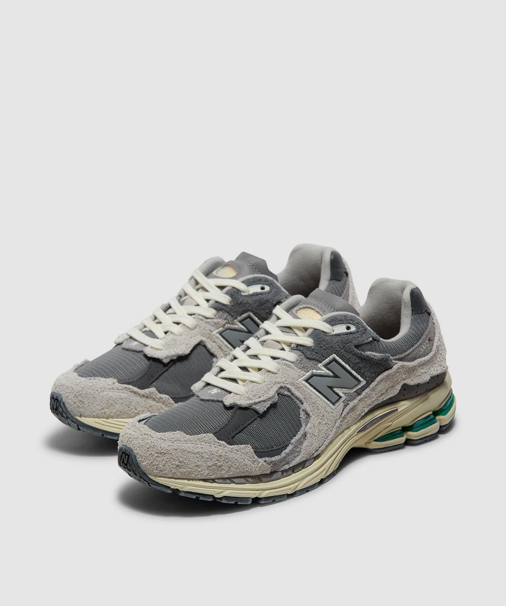New Balance 2002R protection pack sneaker | GREY/GREY/WHITE