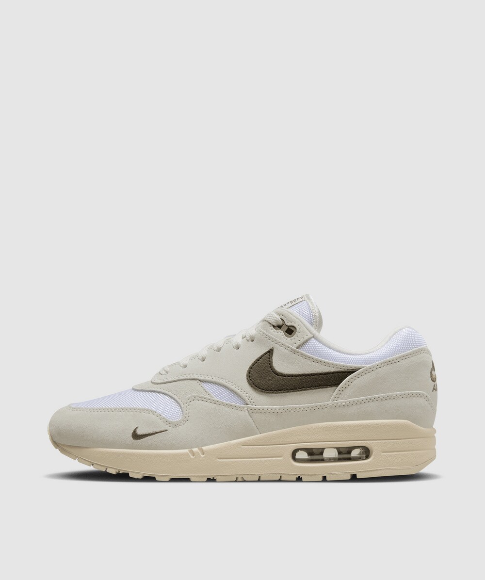 air max one all white