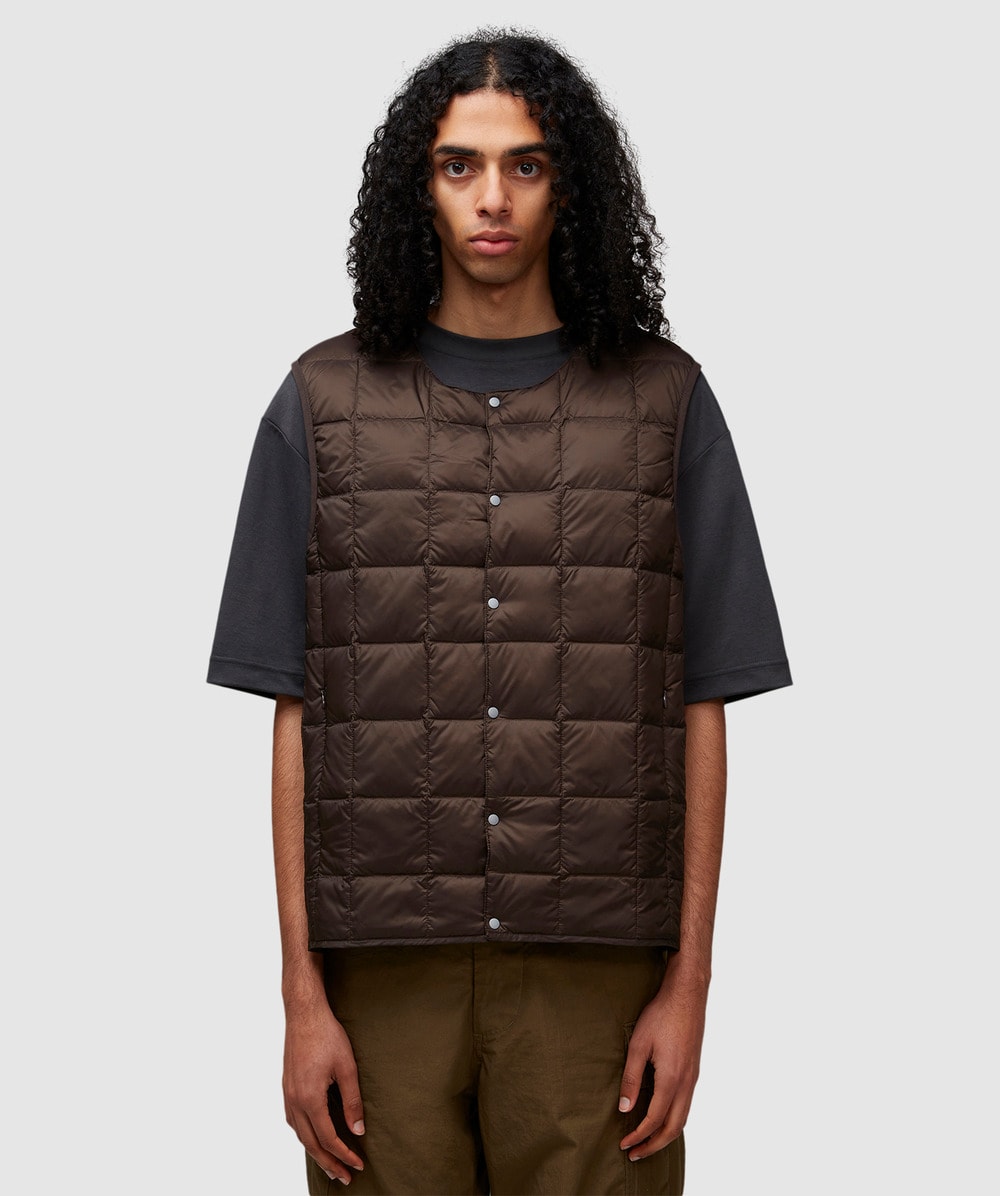 Taion Crew Neck Down Vest Gilet (D Choco - Xl) - Size XL, Male