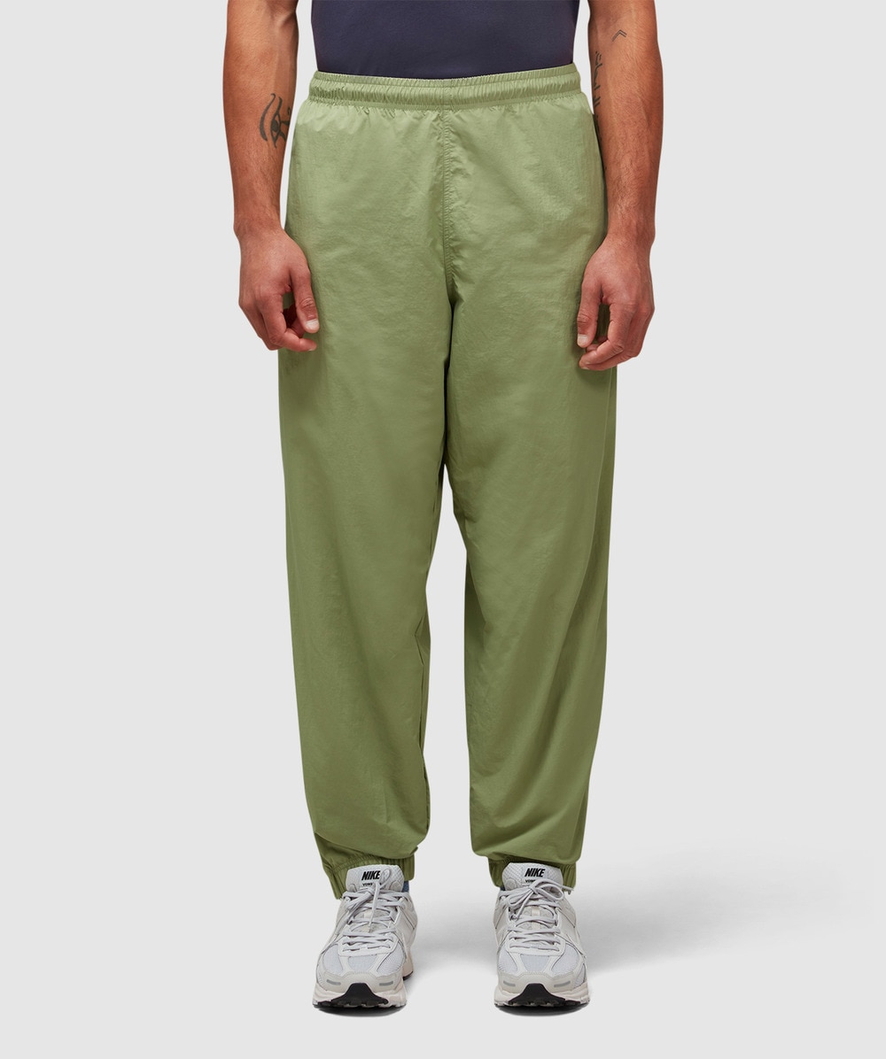 Nike Solo swoosh track pant, OIL GREEN/WHITE