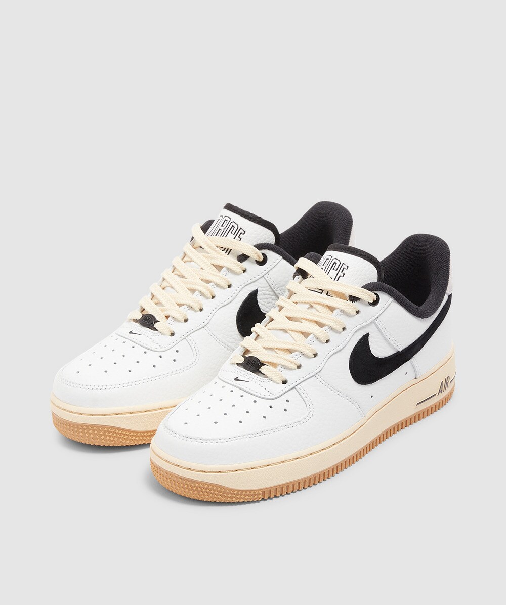 Nike Women's Air Force 1 '07 LX Command Force Low-Top Sneakers