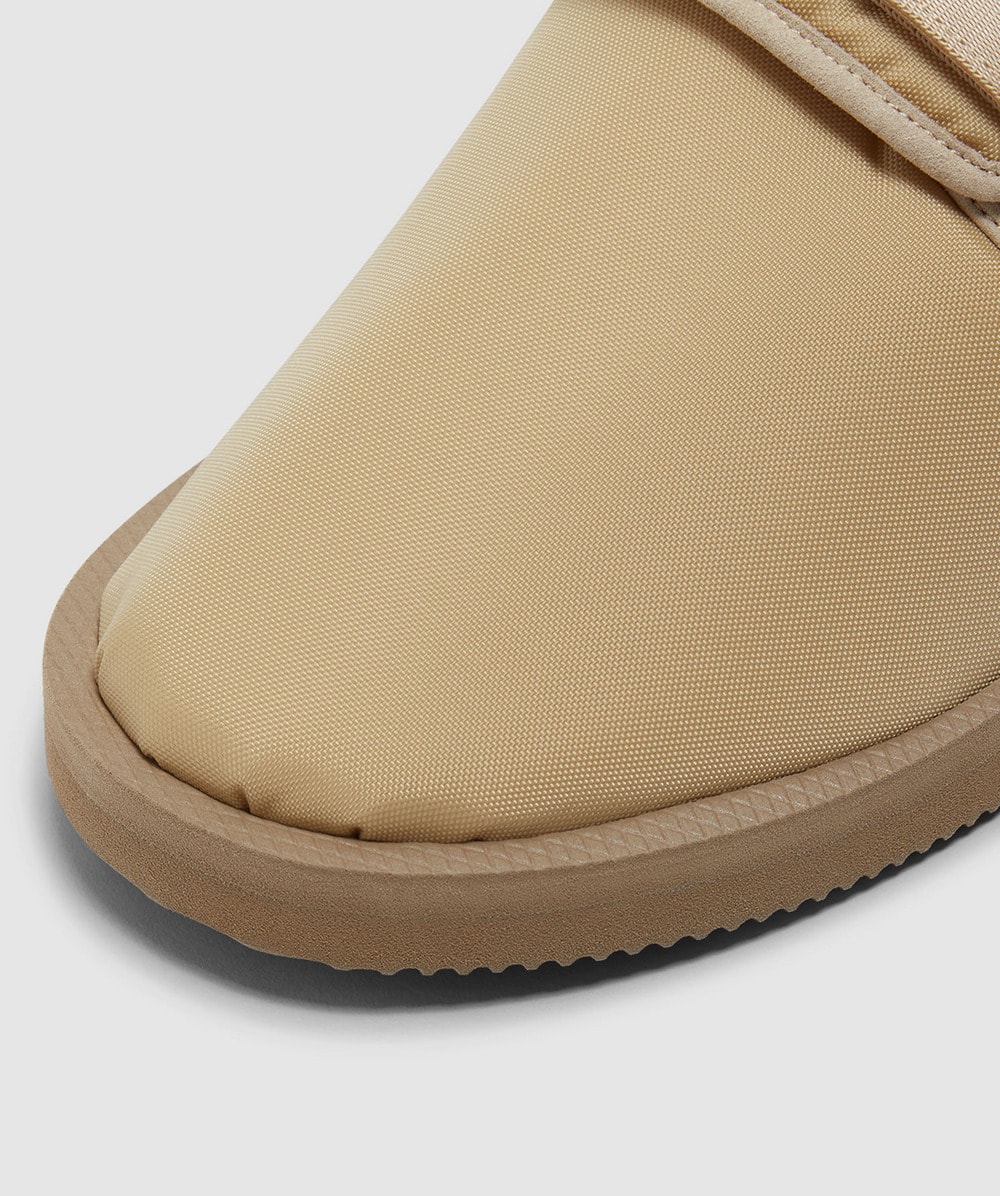 【関税込み】Suicoke ベージュ ZAVO-2EU ミュール Suicokeのベージュ ZAVO-2EU ミュールがセール中