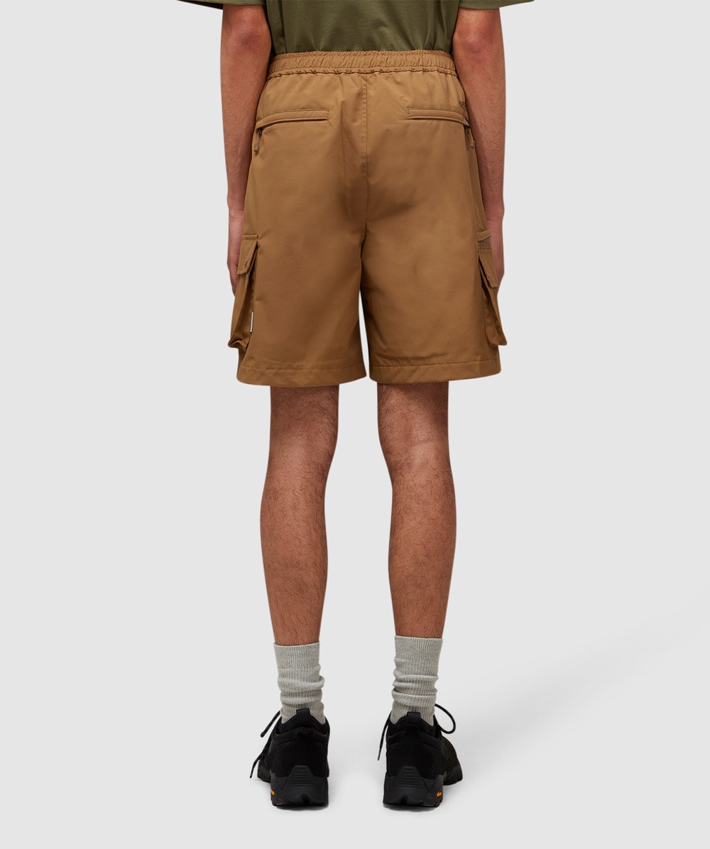 Mens shorts deals with tech pocket