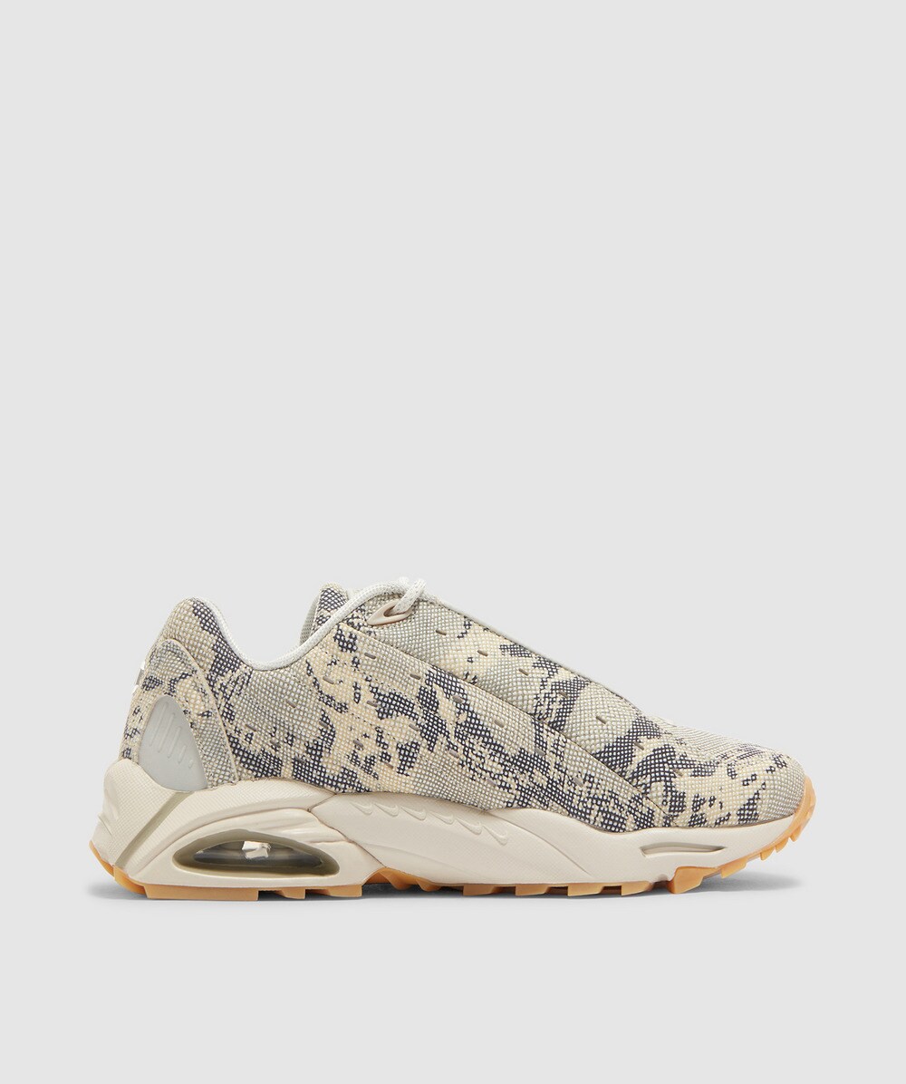 Hot sneakers on sale