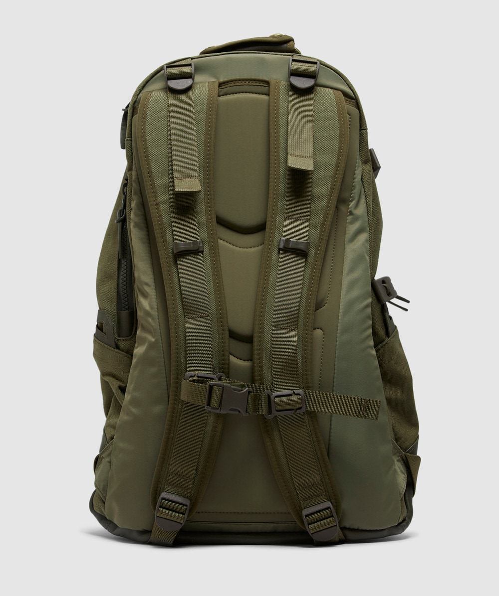 visvim バックパック　オリーブ Visvim 20L Cordura Ballistic Nylon Backpack Olive