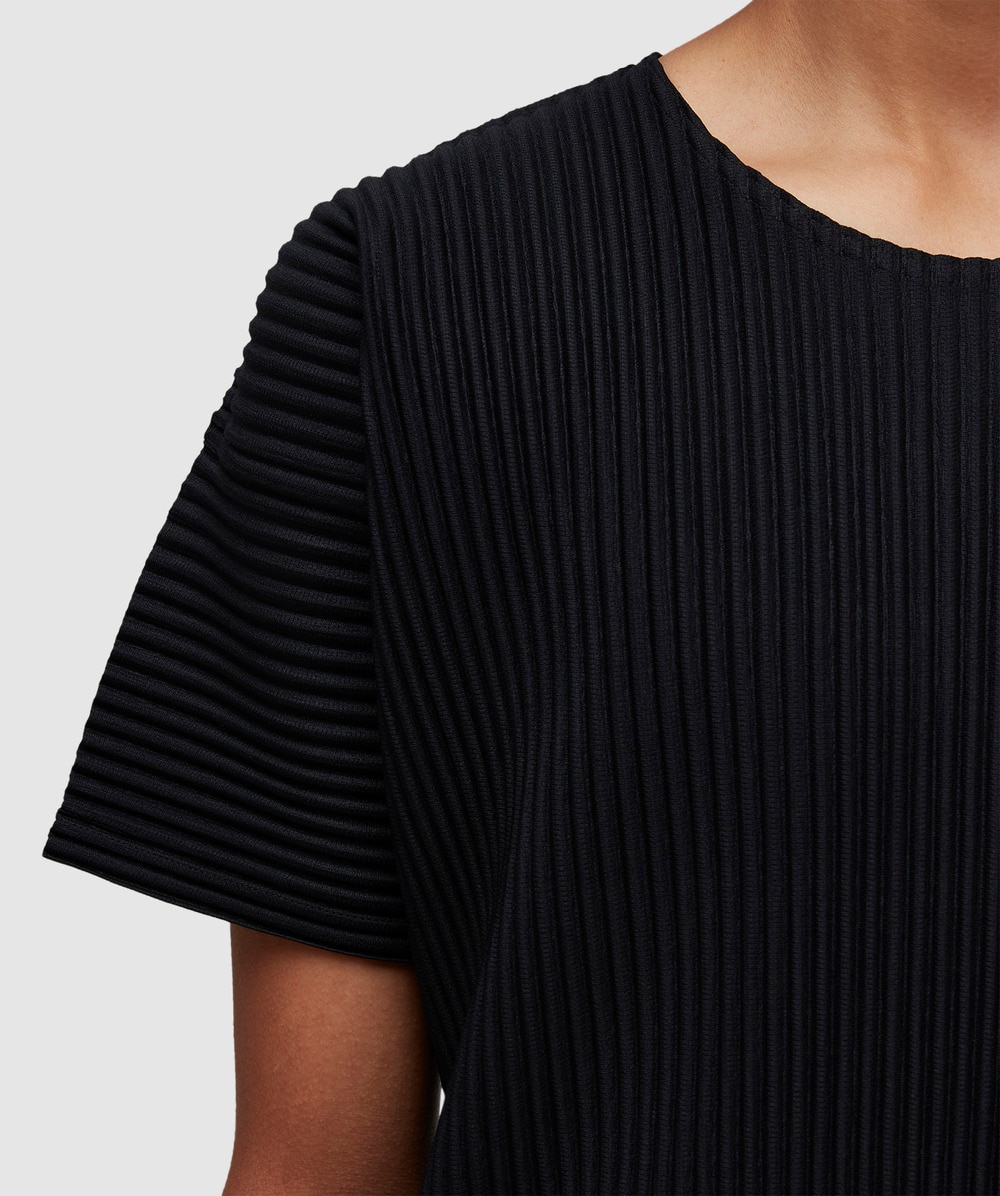 Mist Basics T-Shirt in Black by Pleats Please Issey Miyake in 2023