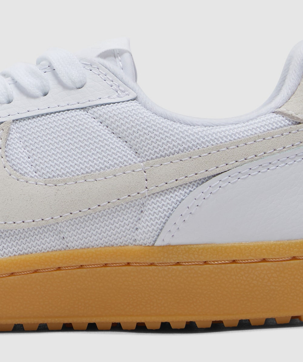 white nike brown sole