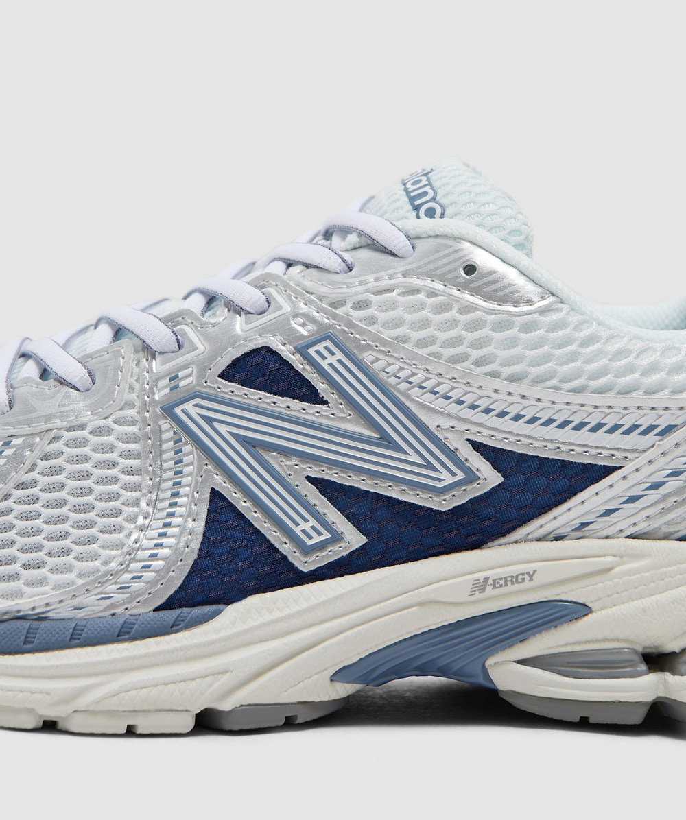 New Balance☆Northern Lights 860V2 スニーカー【UK発】 New Balance 860v2 