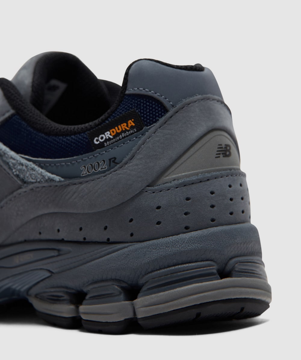 New Balance 2002r sneaker | NAVY | SEVENSTORE