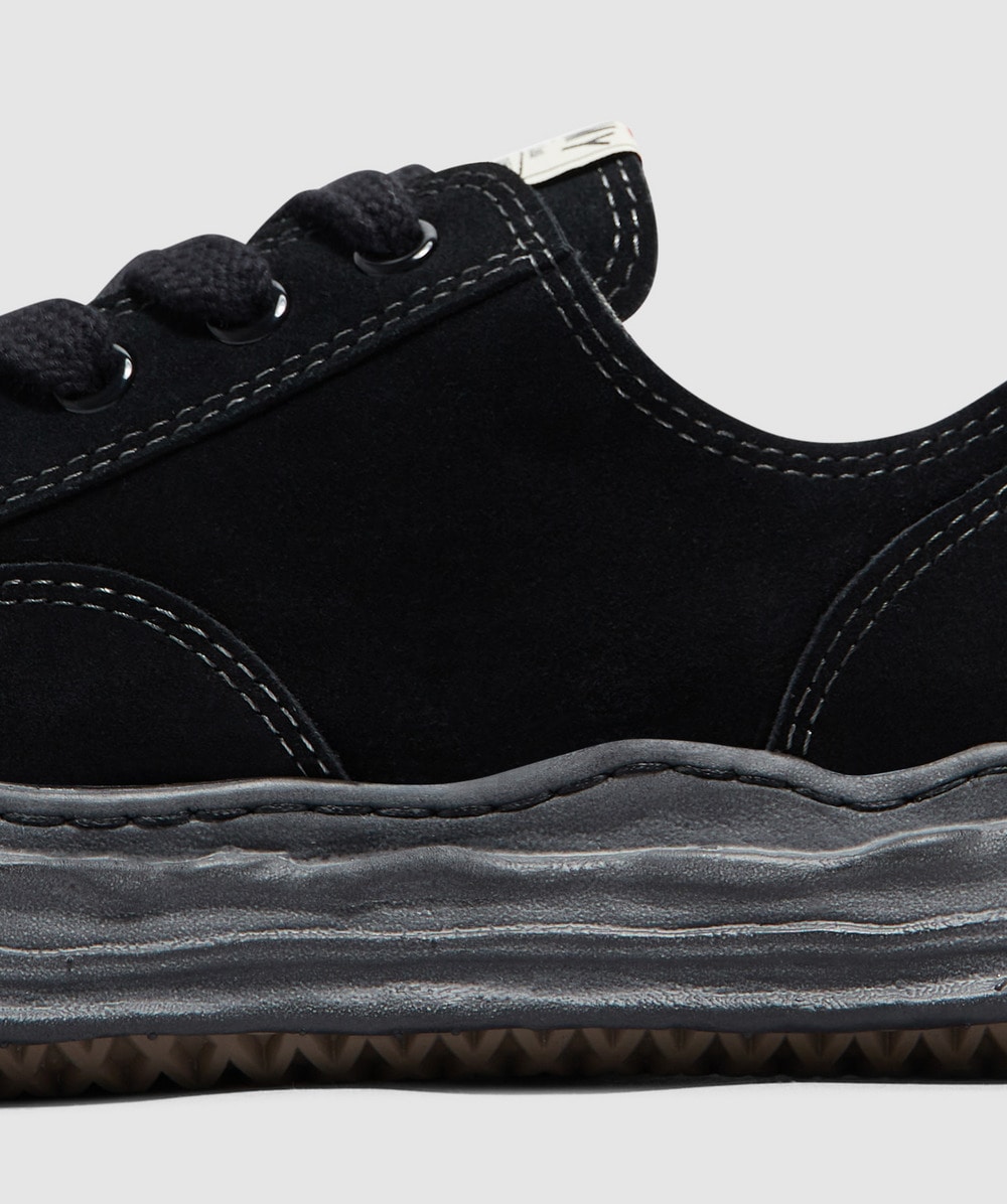 Maison Mihara Yasuhiro Hank og sole suede sneaker | BLK/BLK