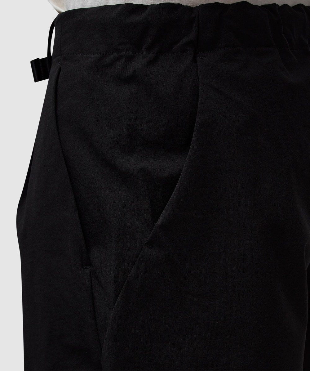 Goldwin One tuck tapered stretch pant | BLACK | SEVENSTORE Goldwin One tuck tapered stretch pant | BLACK | SEVENSTORE
