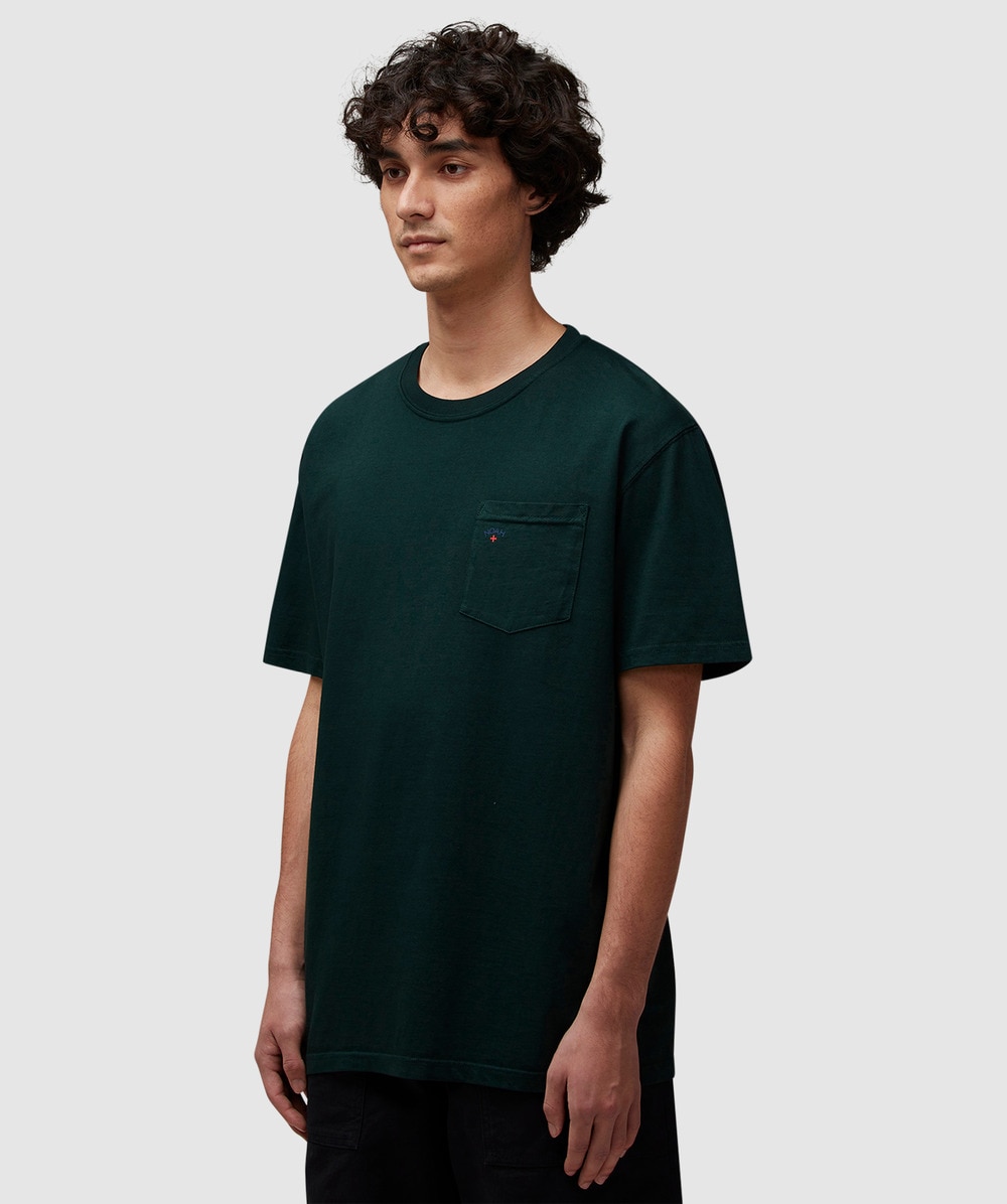 Noah Core logo pocket tee | FOREST GREEN | SEVENSTORE