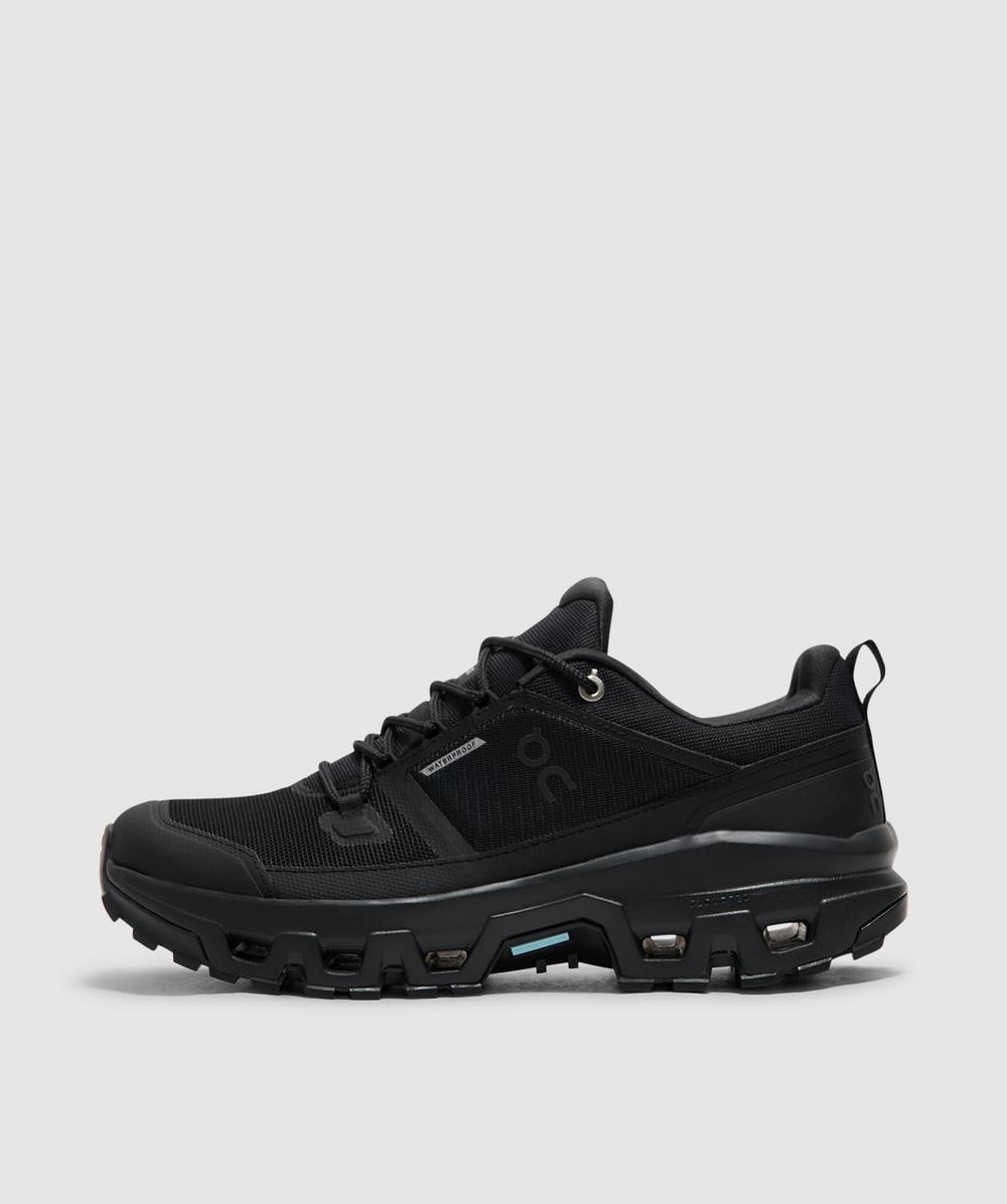 On Cloudrock Low Wp Trainer In Black - Black