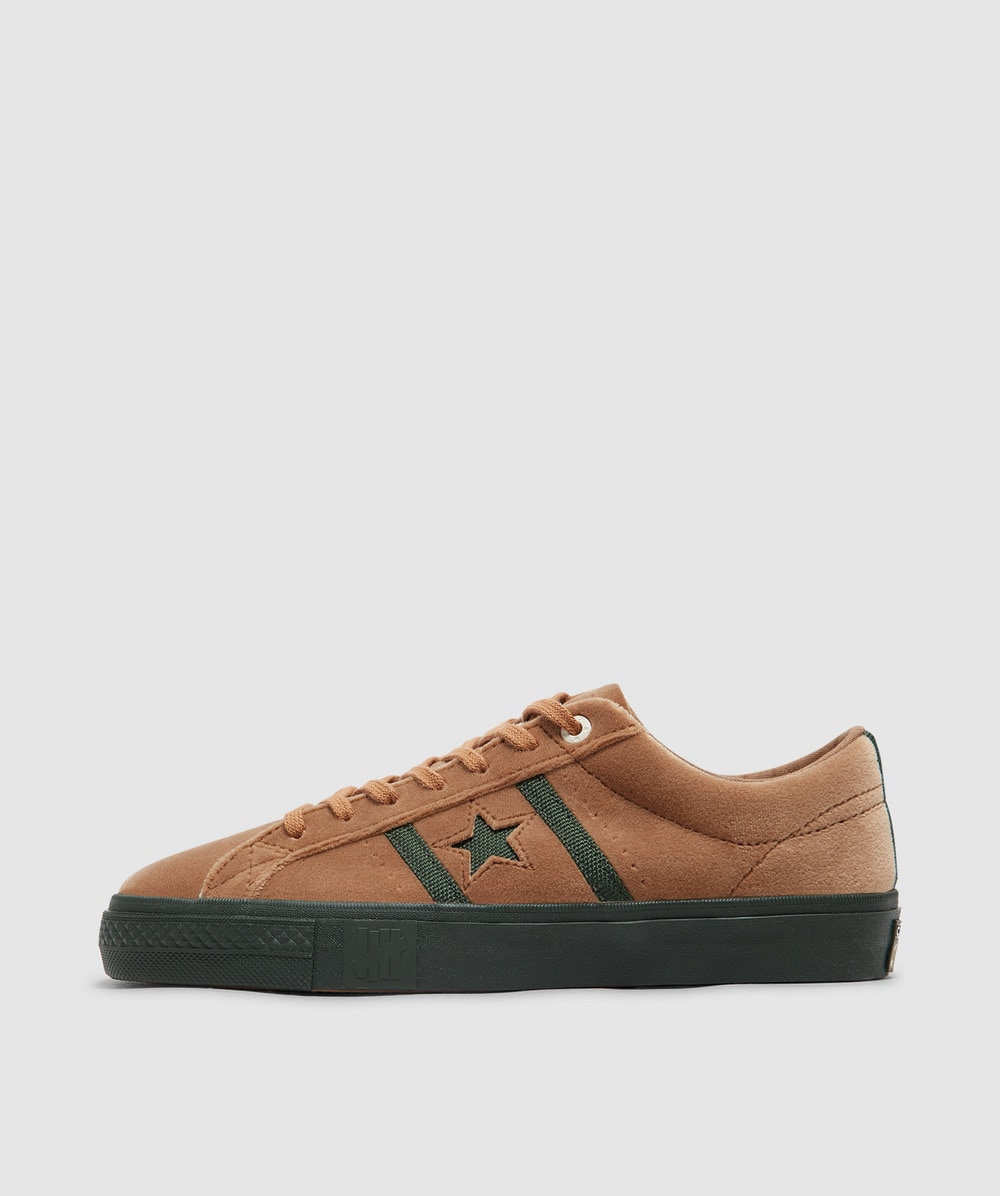 Converse X Undefeated One Star Academy Pro Sneaker (Brown - 7) - Size 7 - Men's, Unisex