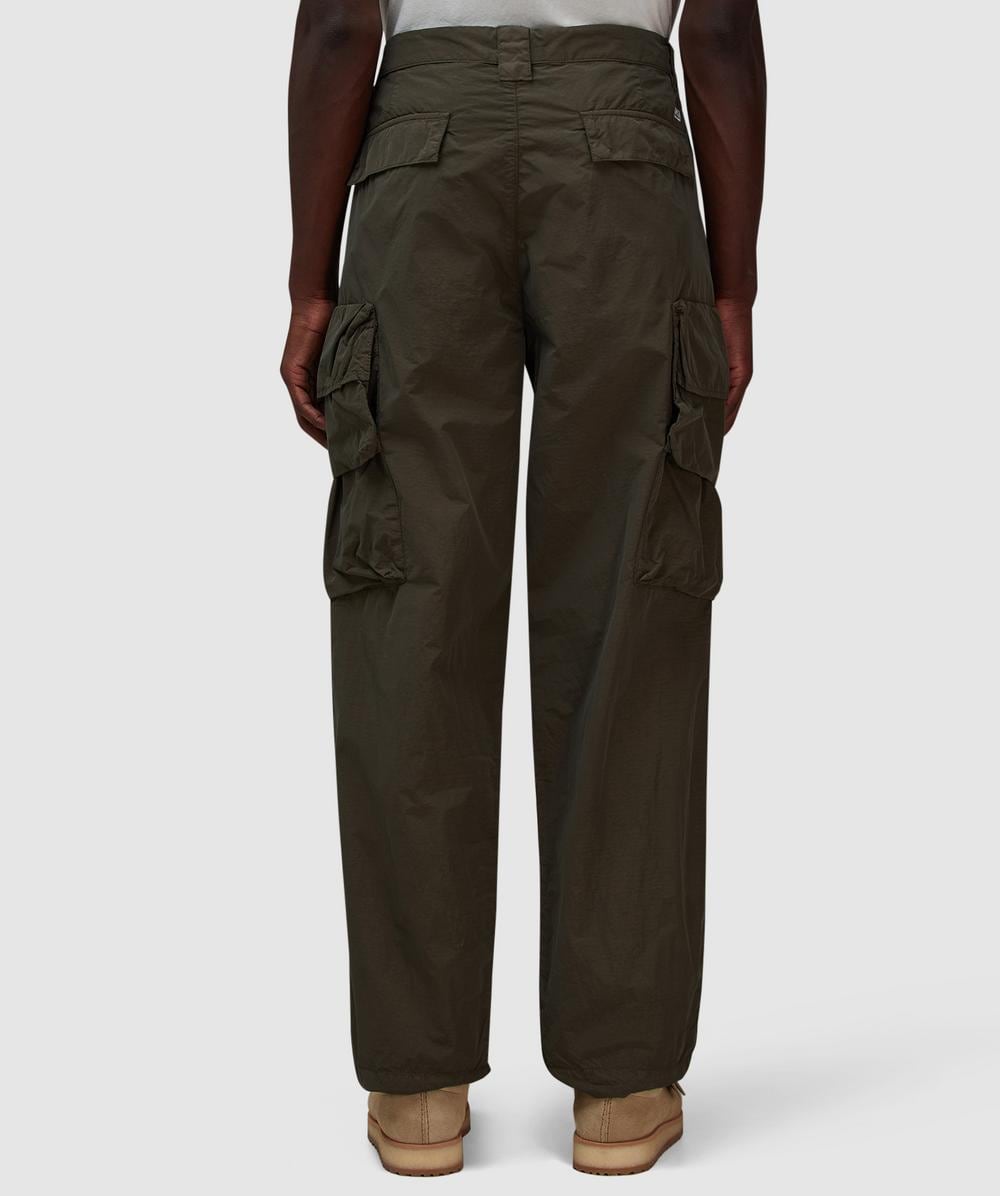 C.P. Company Flatt nylon cargo pant | IVY GREEN | SEVENSTORE