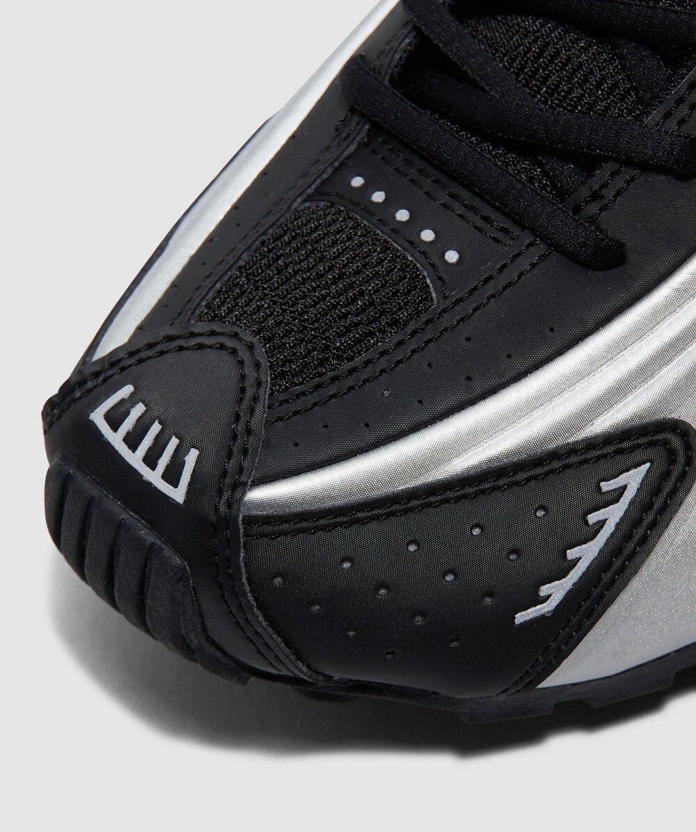 Nike Shox R4 sneaker BLACK MTLC SILVER MAX ORANGE SEVENSTORE