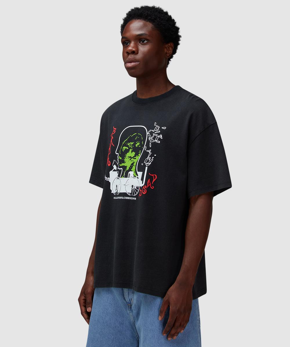 【関送無料】 BRAIN DEAD Alien tractor ロゴ 半袖 Tシャツ Alien Tractor T-shirt - Washed Black – Brain Dead
