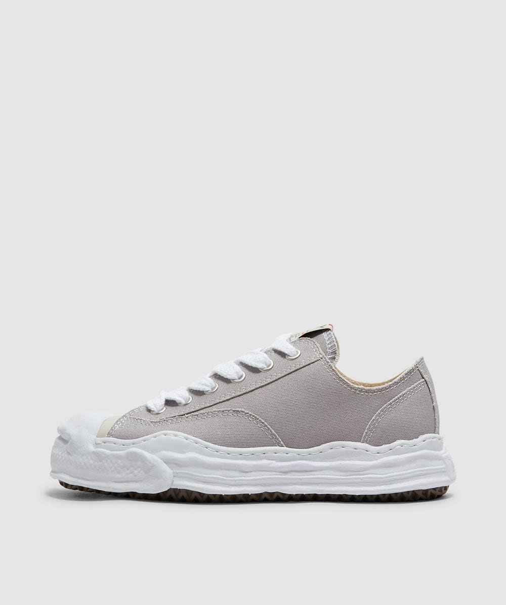 Miharayasuhiro Maison Mihara Yasuhiro Hank Low Og Canvas Trainer In Grey