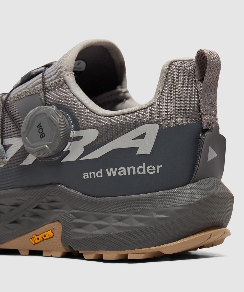 and wander × altra W TIMP 5 BOA AW スニーカー and wander Altra x and Wander Timp 5 BOA - Gray | Trail