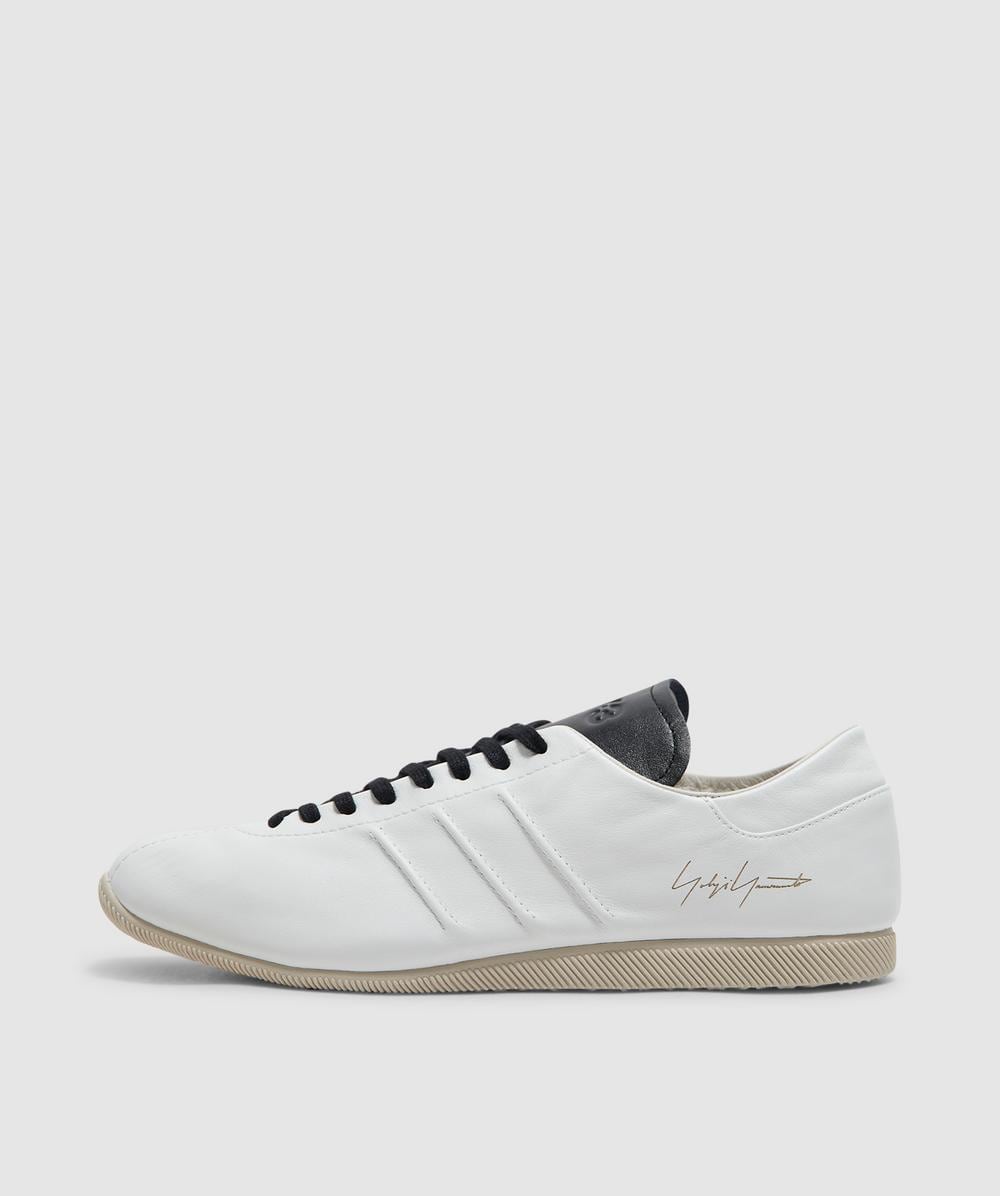 Shop Y-3 Japan Sneaker In Cwhite/black/talc