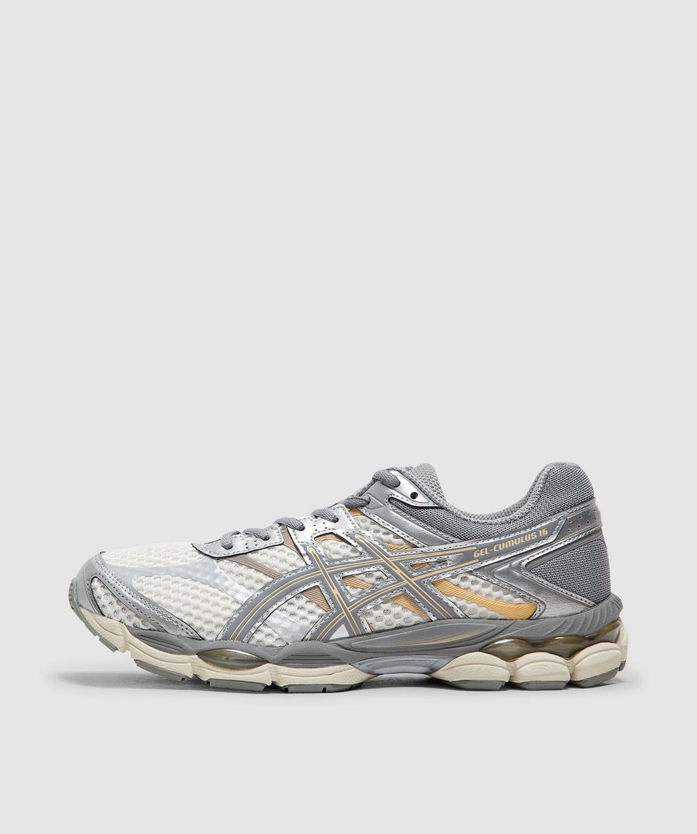 Asics Men's Grey Gel-Cumulus 16 Gel Sneaker (Grey/ Silver/ Beige - 6) - Size 6