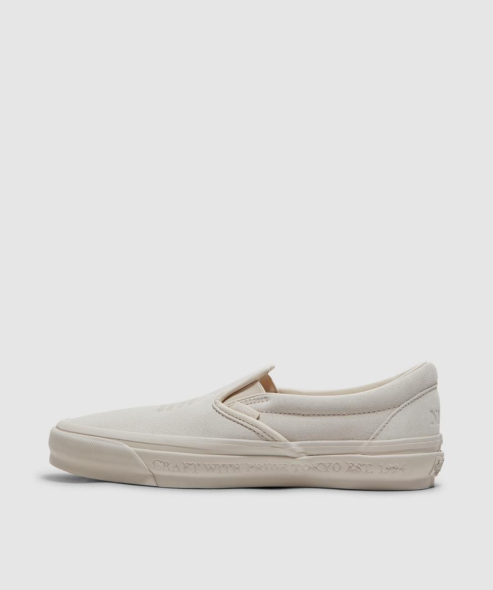 Vans X Neighborhood Classic Slip On 98 Sneaker In Neutral