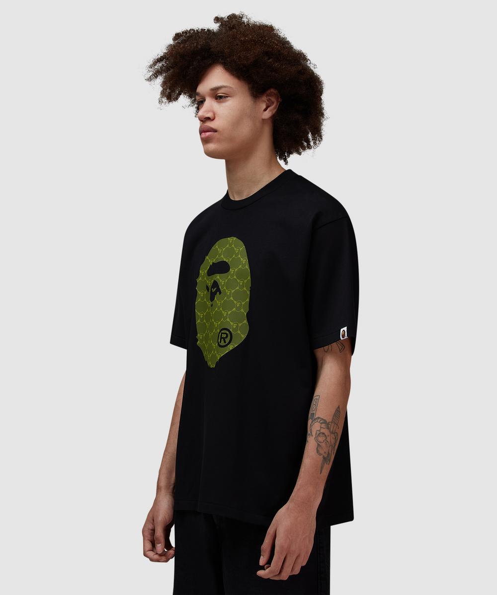 【A BATHING APE】3色展開 COLLEGE MONOGRAM APE HEAD FIT TEE A BATHING APE® College Monogram Ape Head Relaxed Fit Tee