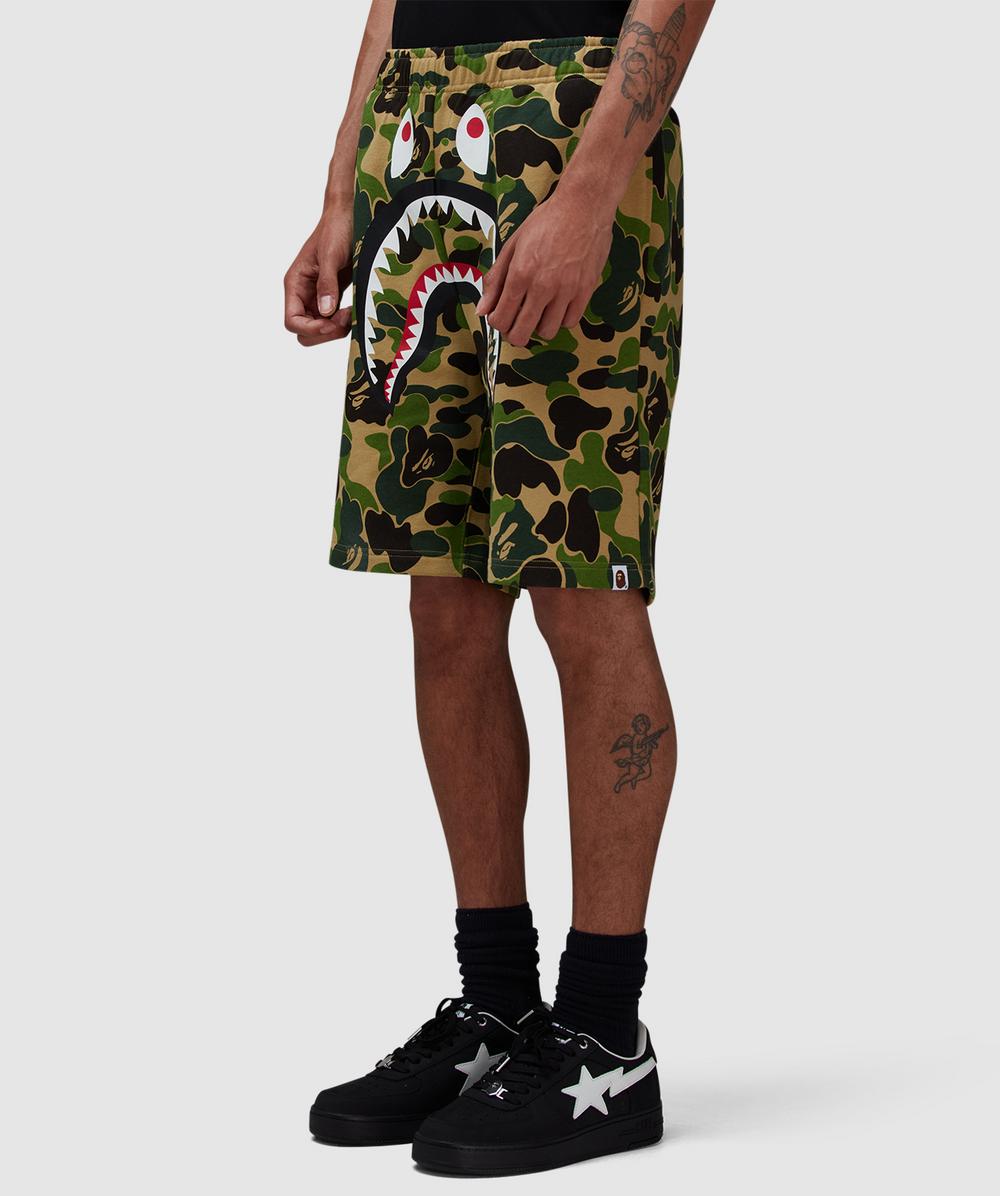 BAPE - A Bathing Ape ABC camo shark sweatshort | GREEN | SEVENSTORE