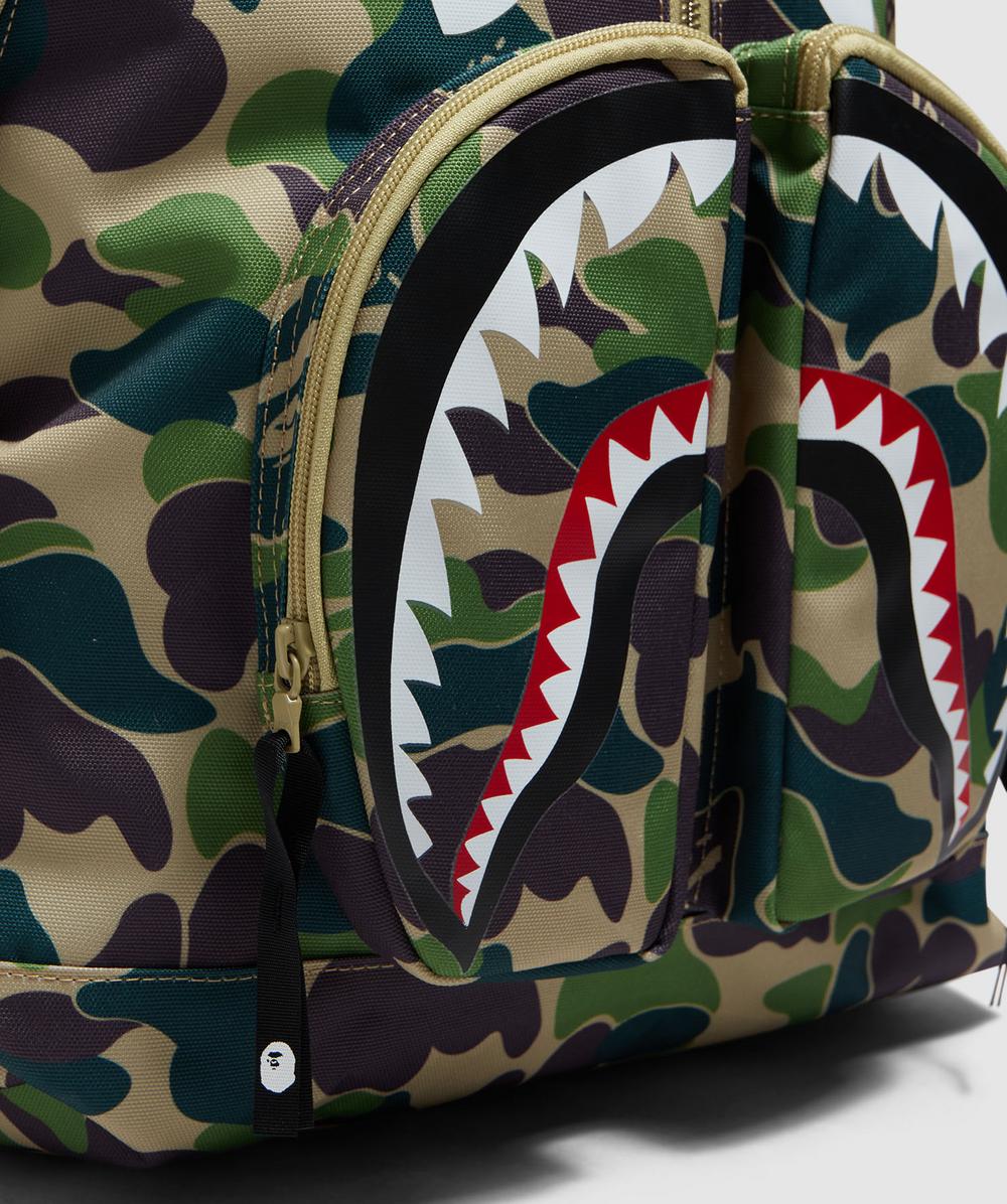 BAPE - A Bathing Ape ABC camo shark backpack | GREEN