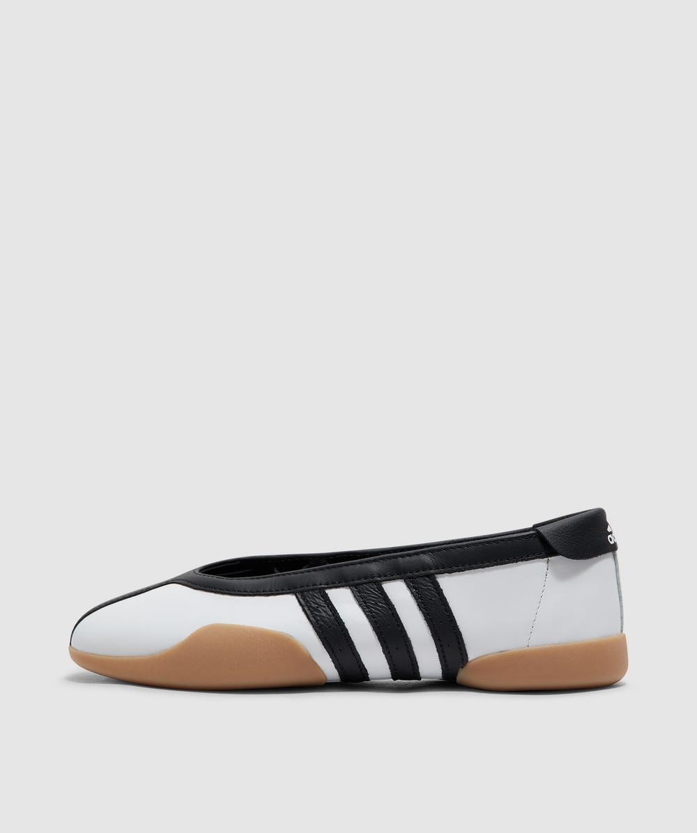 adidas Taekwondo Ballet Sneaker (Ftwr White/Core Black/Gum 3 - 5) - Size 5 - Women's, Unisex