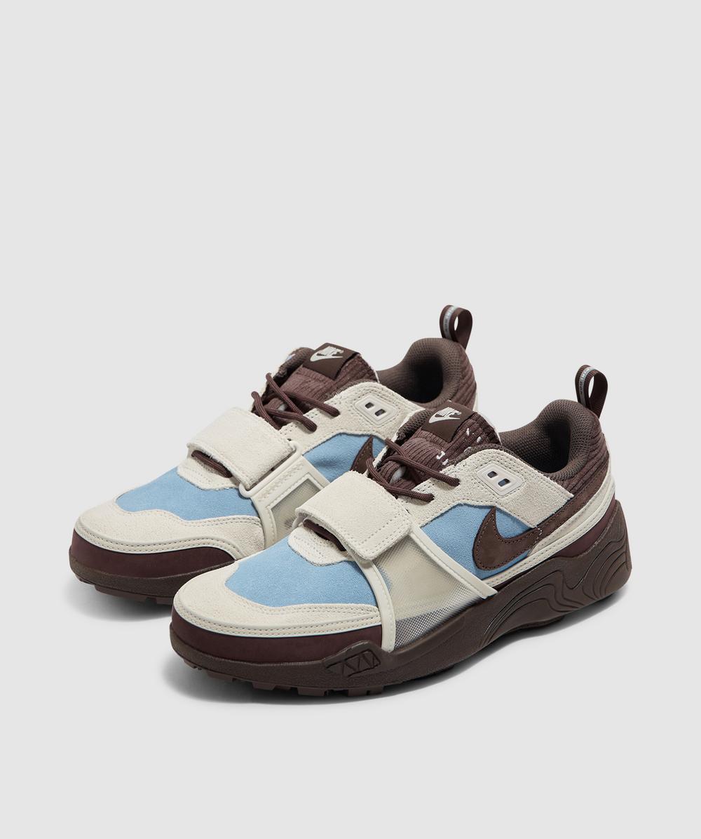 NIKE トラヴィススコット Nike X Travis scott zoom field jaxx sneaker | LECHE BLUE/BAROQUE