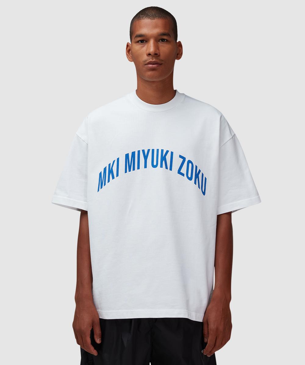 MKI MIYUKI ZOKU Arch T-Shirt (White - S) - Size S, Unisex