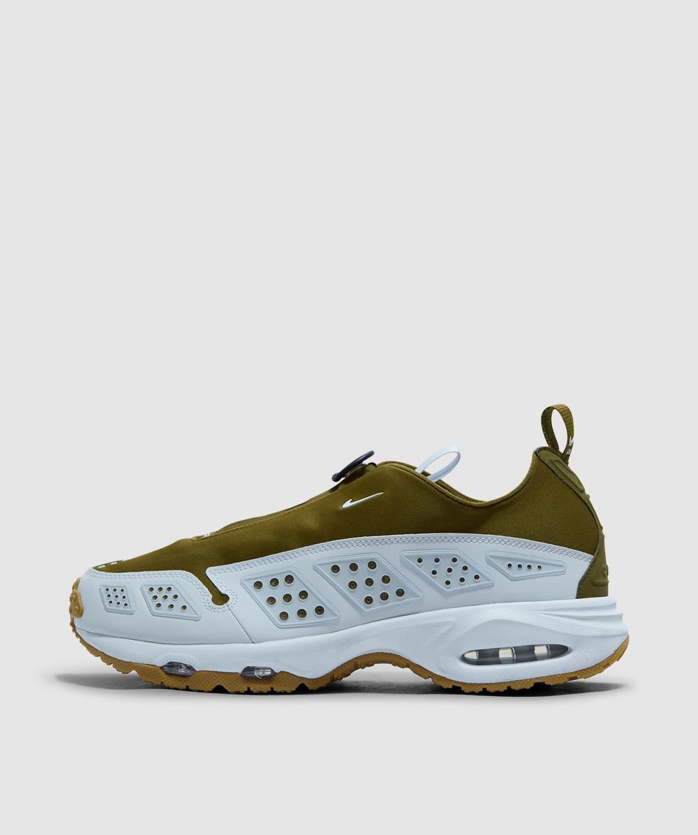 Nike Air Max Sndr Sneaker (Olive Flak/Blue Tint-Black-Gum Med Brown - 6) - Size 6 - Men's, Unisex