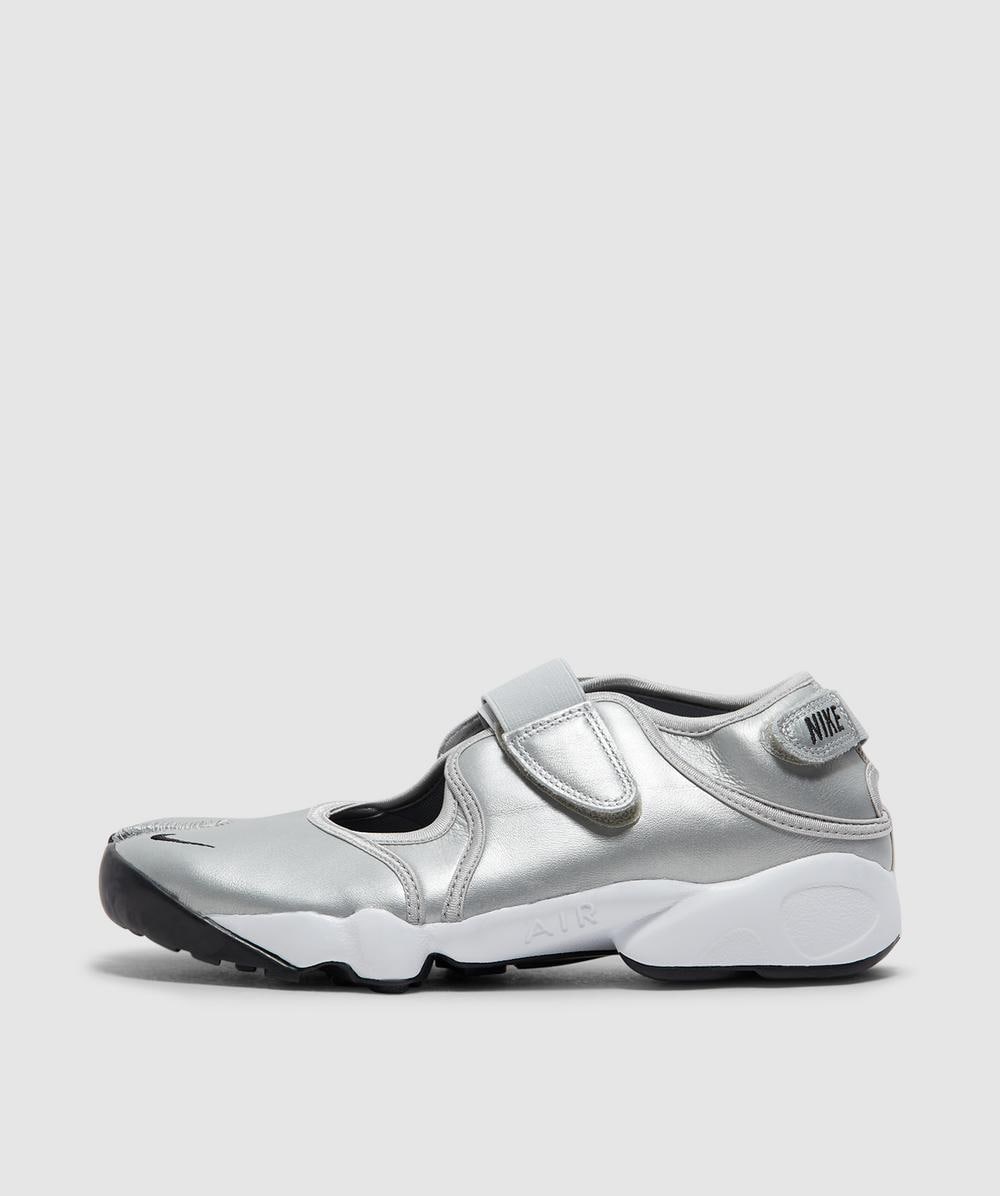 Nike Air Rift Sneaker In Gray