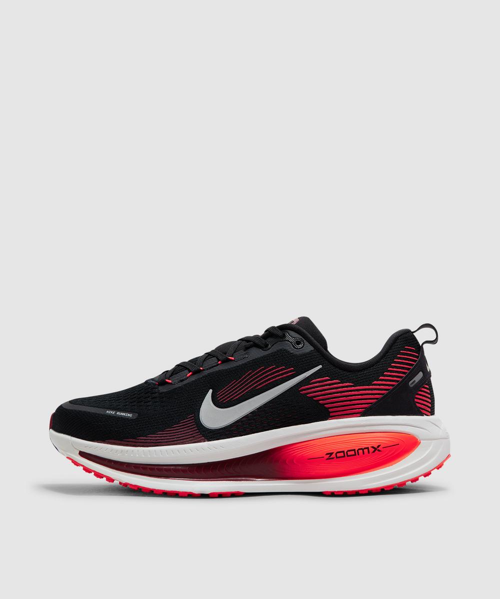 Nike Vomero 18 Running Shoe In Black
