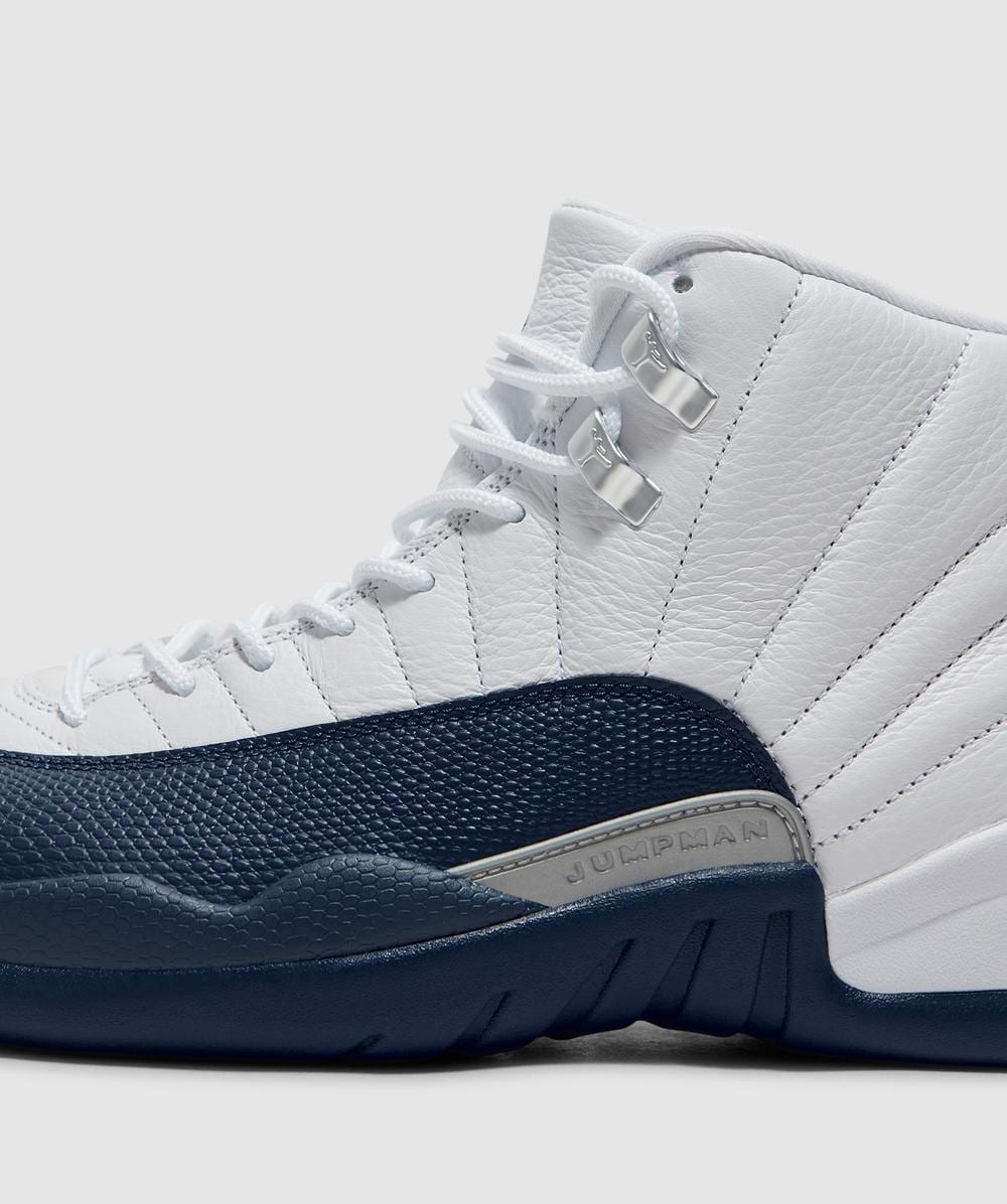 Air Jordan 12 ホワイト/ネイビー Jordan Air Jordan 12 sneaker | WHITE/FRENCH BLUE-MTLC SILVER