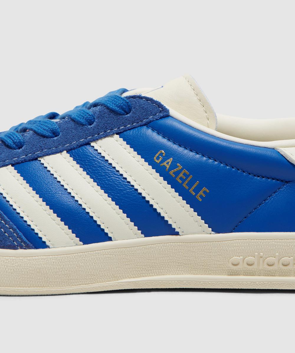 adidas Gazelle Indoor Sneaker (blue/cream White/Gold Met. - 4)