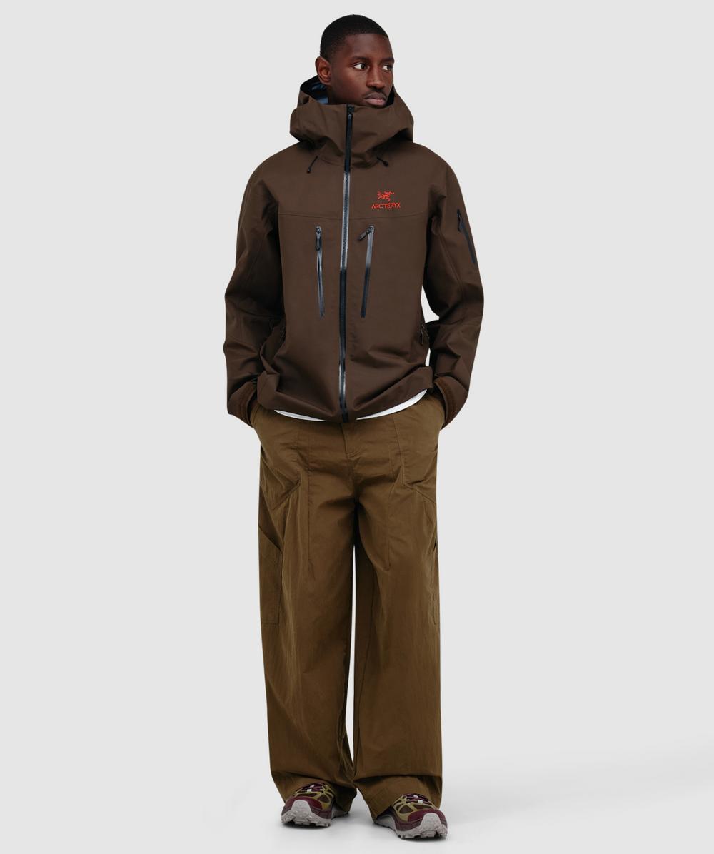 Arcteryx Alpha SV jacket | CAROB/ BLACK/ DYNASTY | SEVENSTORE