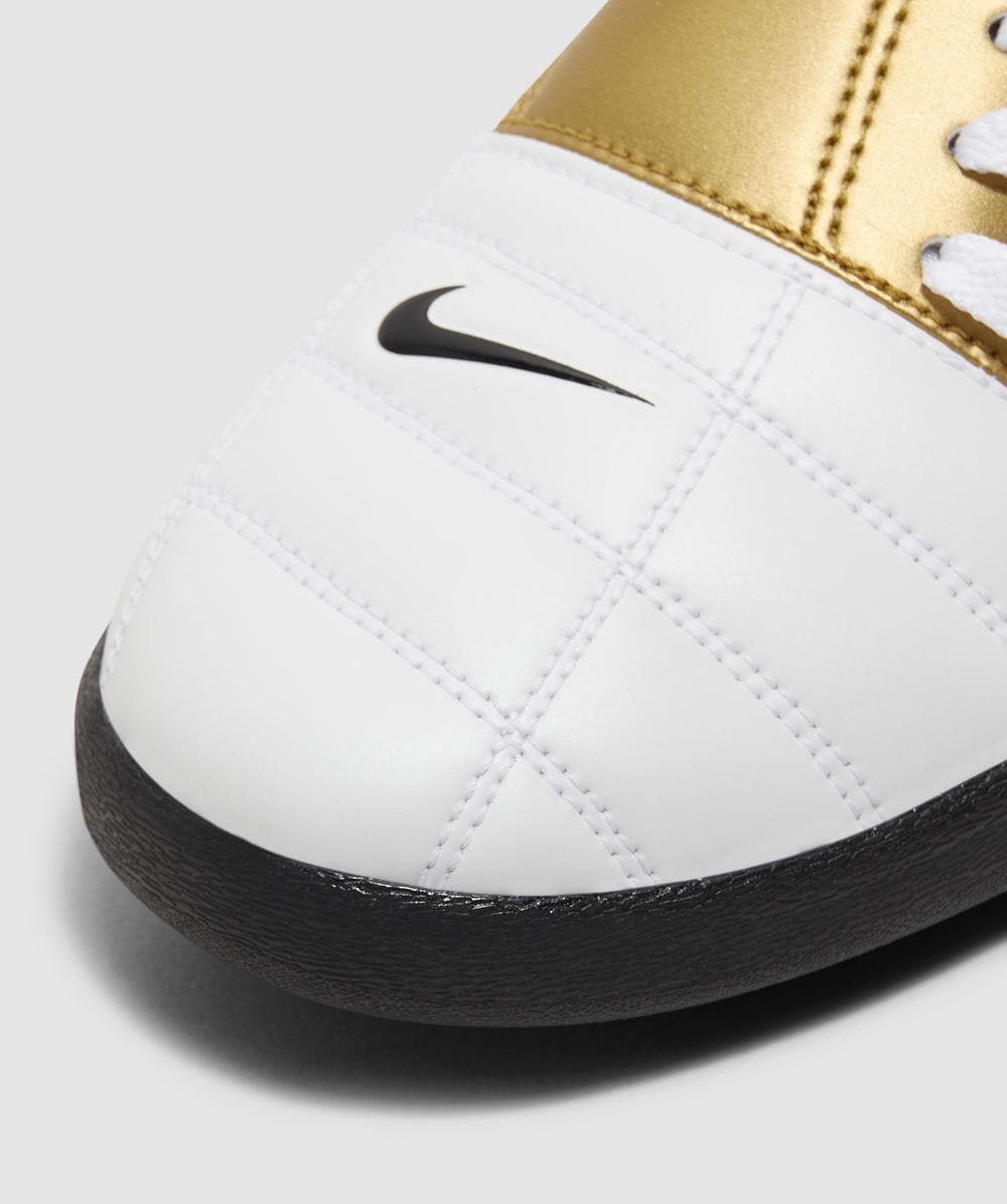 nike total 90 white gold