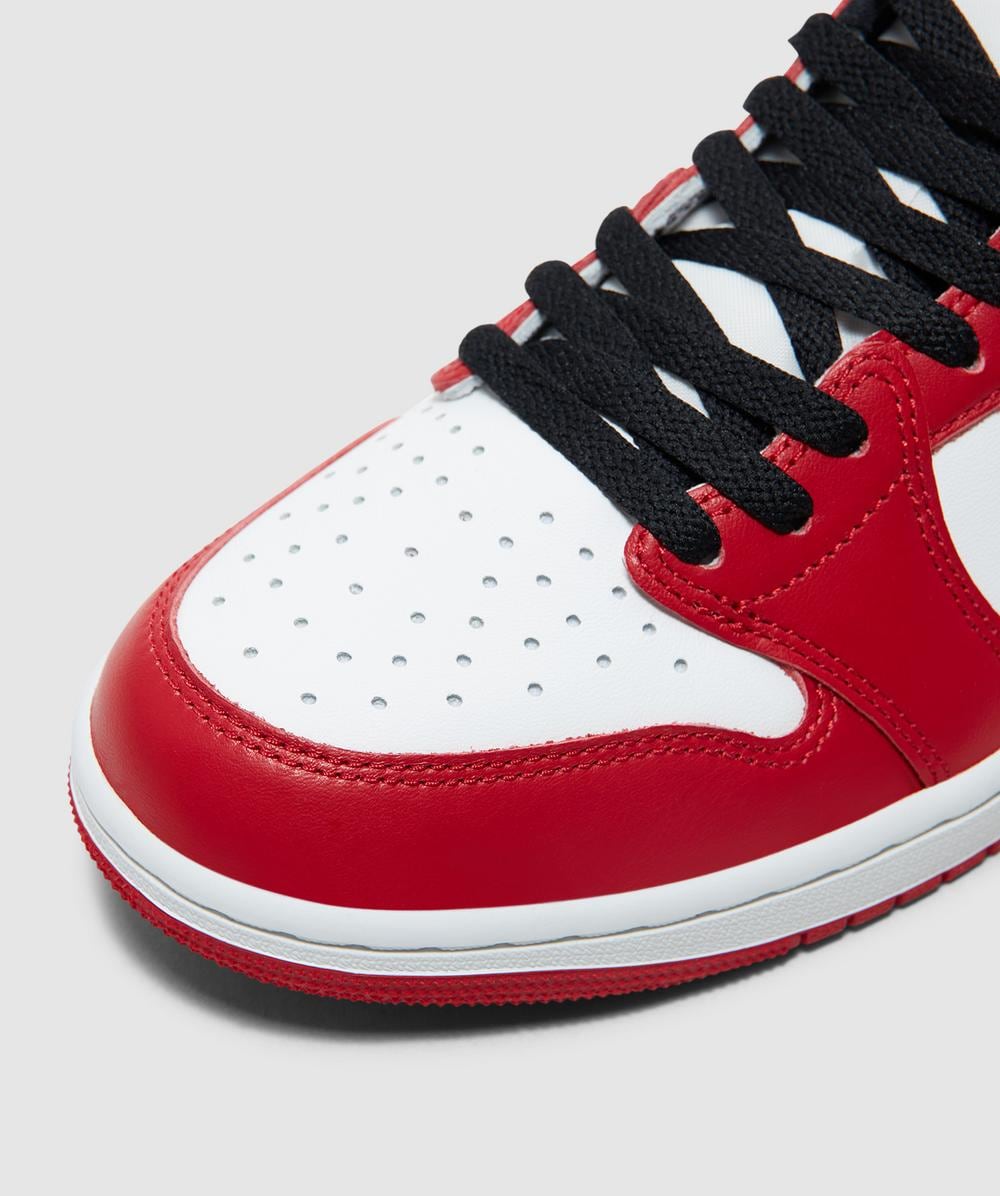 靴 AIR JORDAN1 RETRO LOW OG VARSITY Chicago Air Jordan 1 Retro Low 'Chicago' Release Date. Nike SNKRS