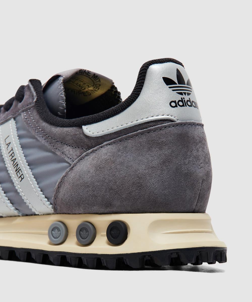 la trainer og grey