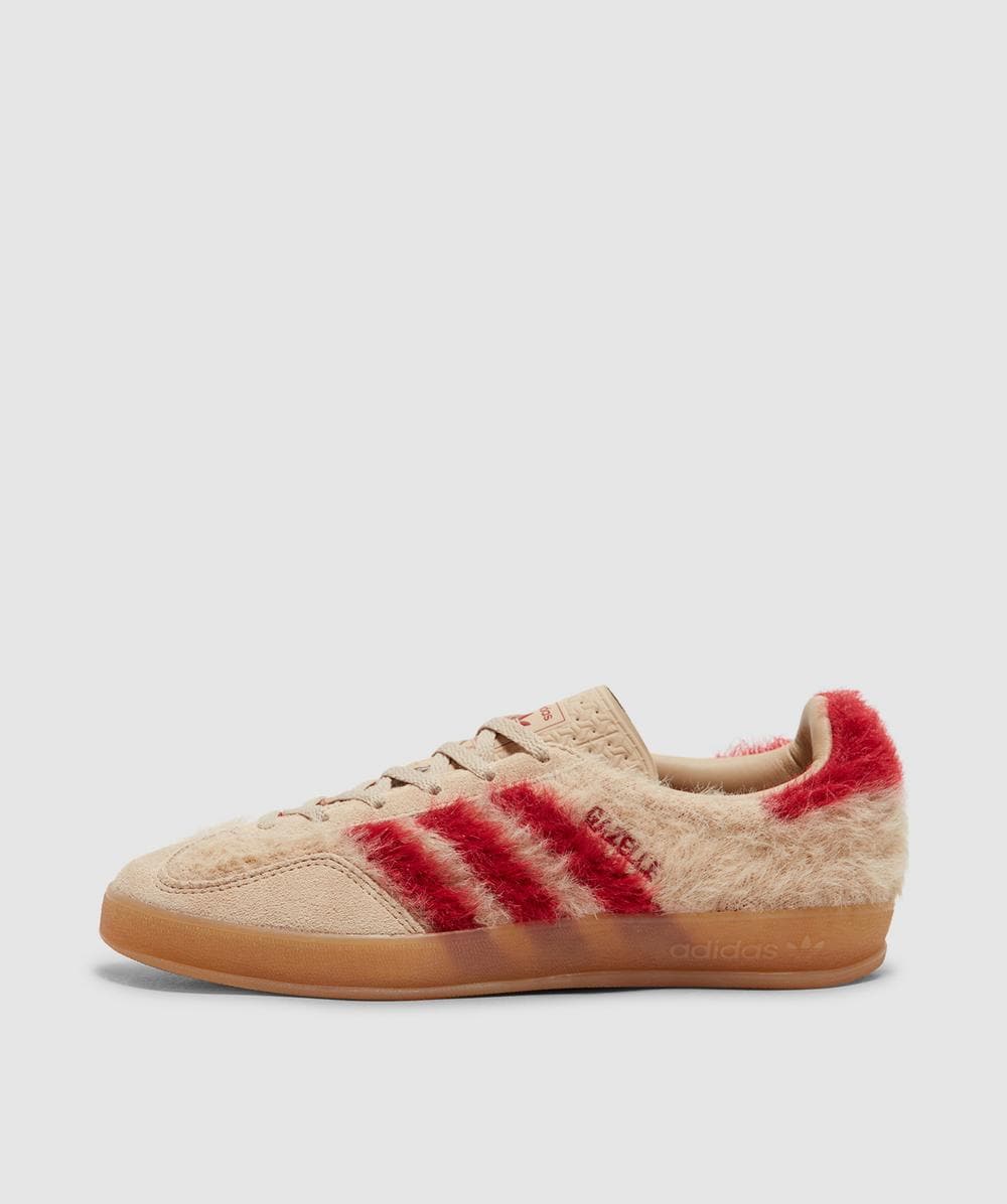adidas Gazelle Indoor Sneaker (Magic Beige/Team Victory Red/Gum 3 - 7) - Size 7 - Men's, Unisex