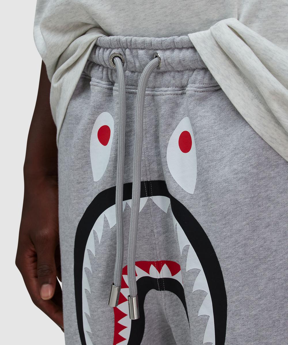 パンツ A BATHING APE SHARK GARMENT DYE RELAXED A BATHING APE® Garment Dye Shark Relaxed Fit Tee | Bape official