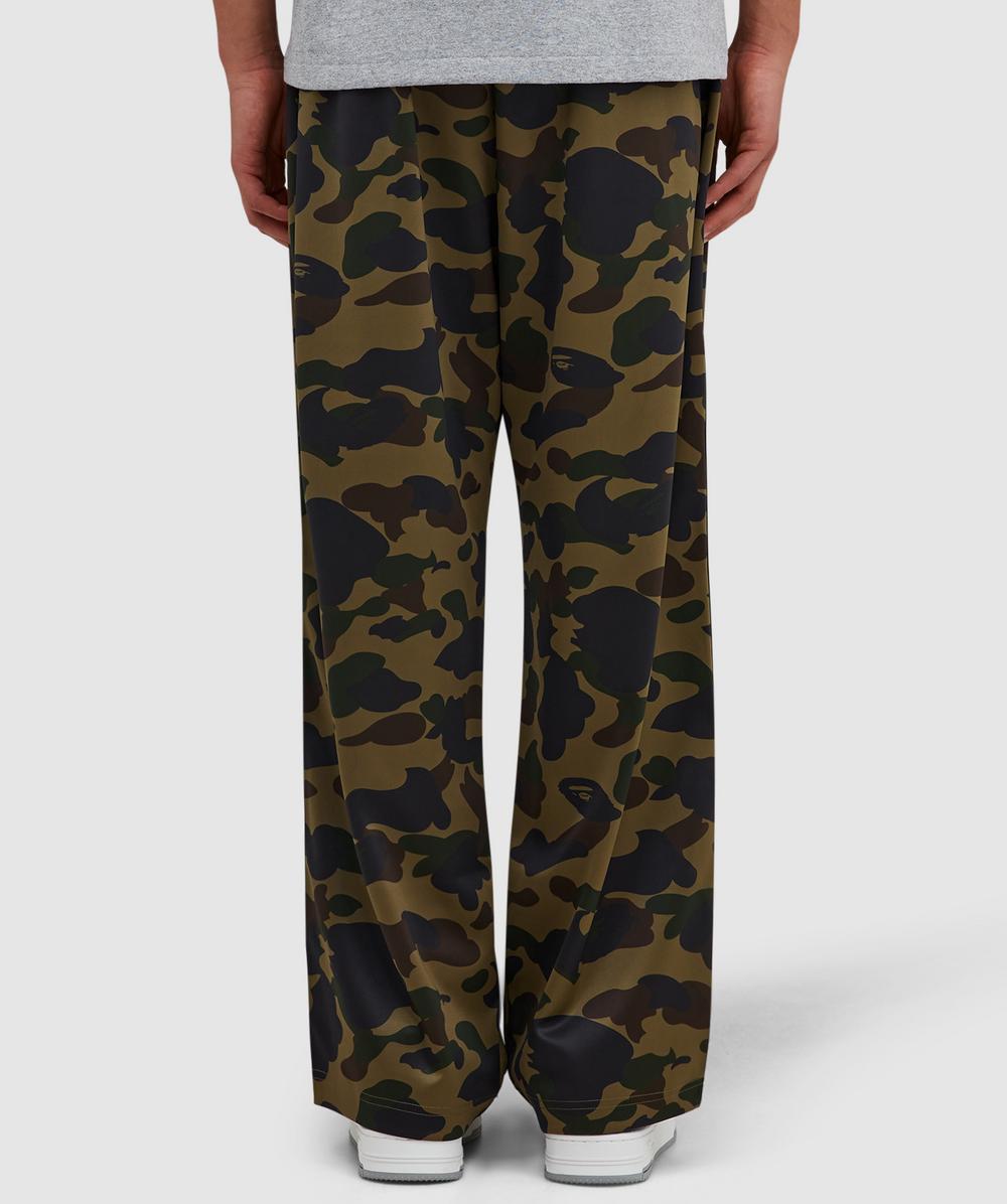 A BATHING APE 1ST CAMO LOOSE FITトラックパンツ BAPE - A Bathing Ape 1st camo loose fit track pant | GREEN