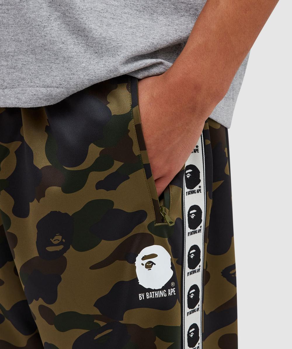 BAPE - A Bathing Ape 1st camo loose fit track pant | GREEN