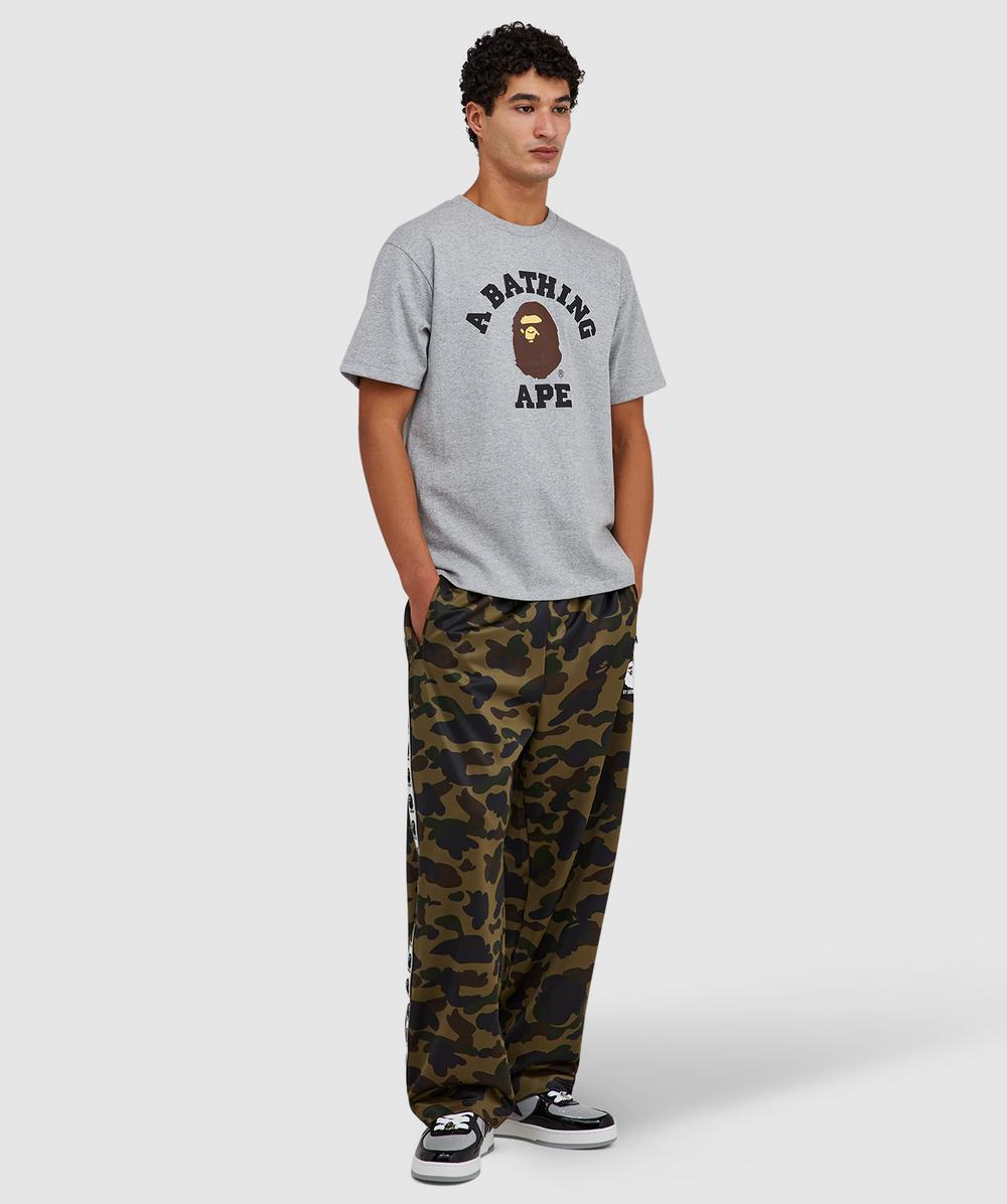 A BATHING APE 1ST CAMO LOOSE FITトラックパンツ BAPE - A Bathing Ape 1st camo loose fit track pant | GREEN